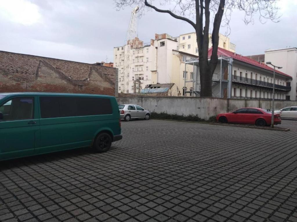 Apartmans In The Center With Privat Parking Apartment Brno Exterior photo